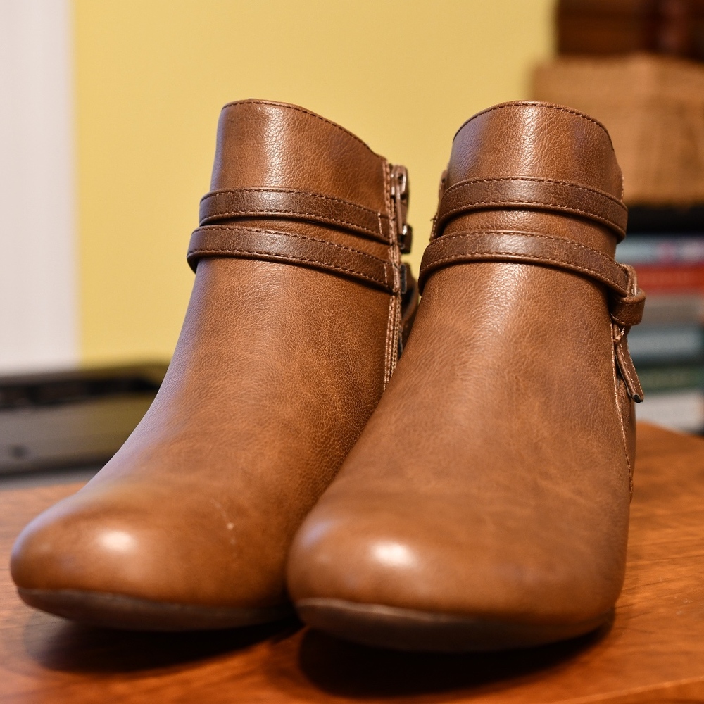 Baretraps Booties Size 10